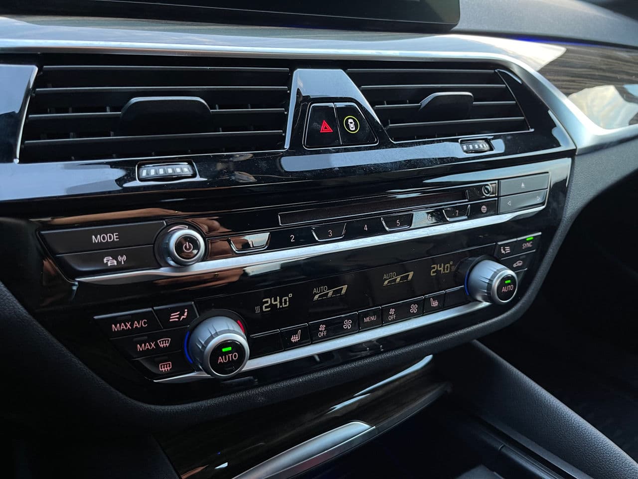 BMW 530 2018 — Миниатюра 13
