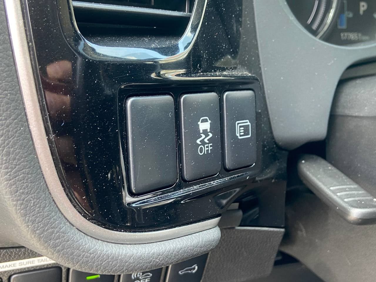 Mitsubishi Outlander 2015 — Миниатюра 13