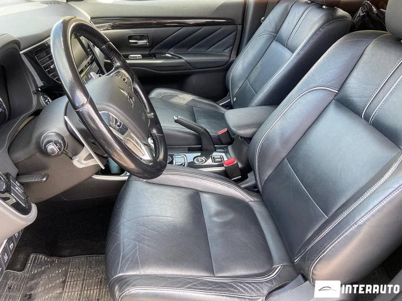 Mitsubishi Outlander 2015 — Миниатюра 6