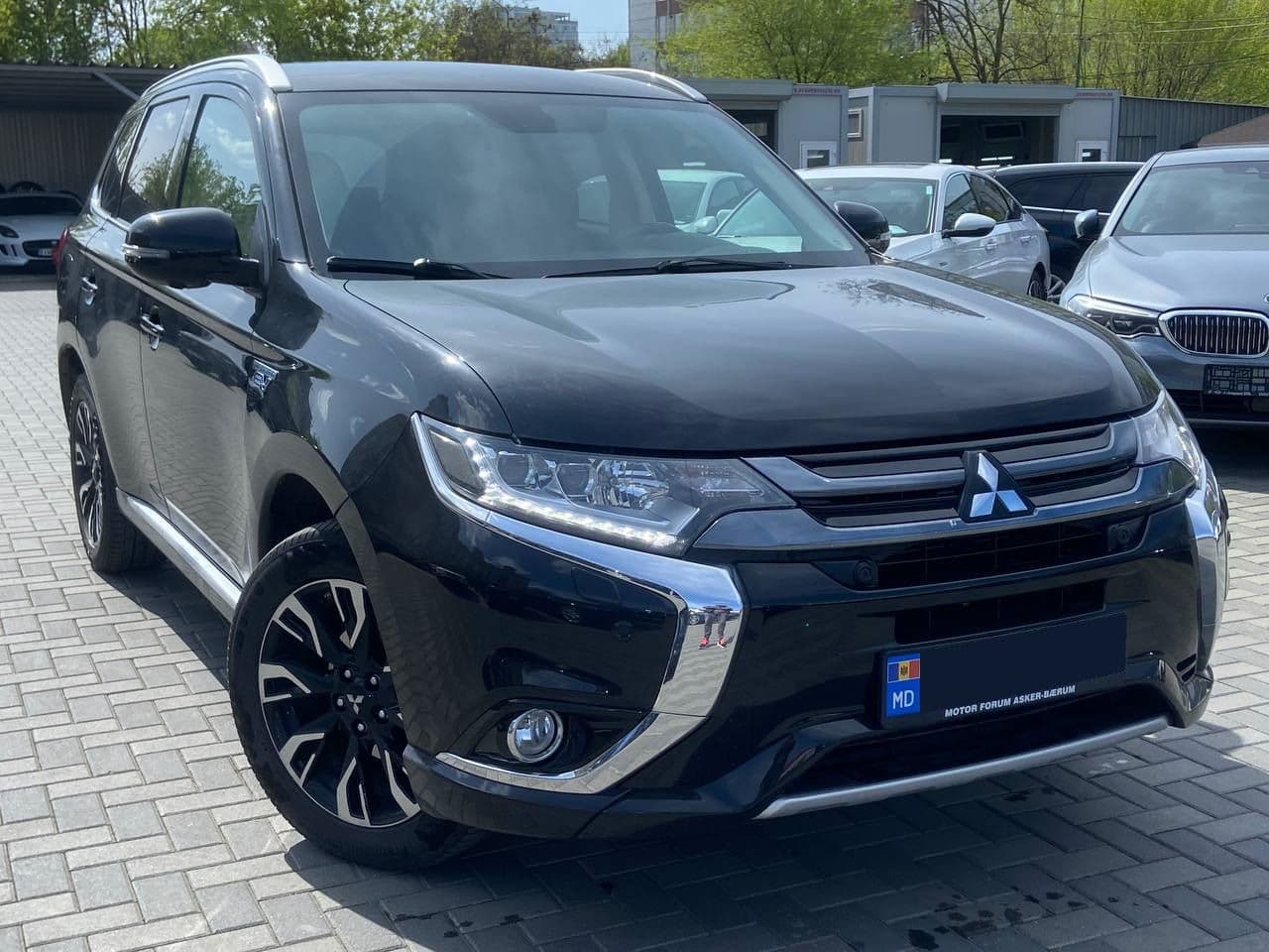 Mitsubishi Outlander 2015 — Миниатюра 2