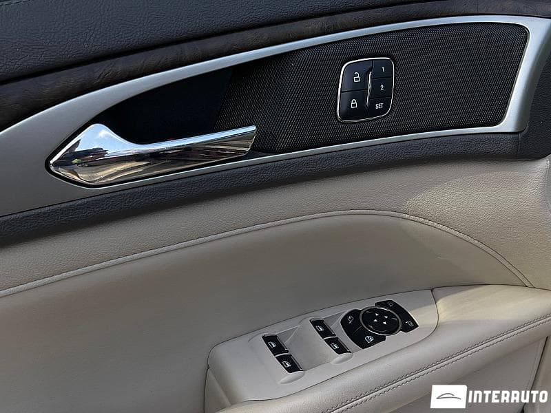 2016 Lincoln MKZ — Miniatură 10