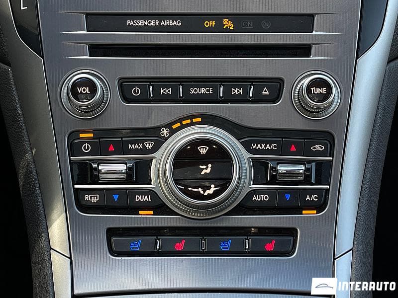 2016 Lincoln MKZ — Miniatură 17
