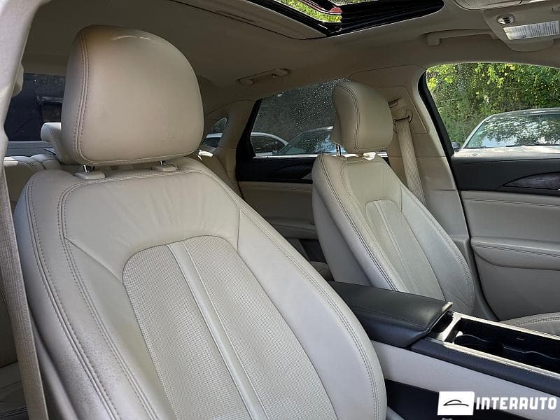 2016 Lincoln MKZ — Miniatură 19