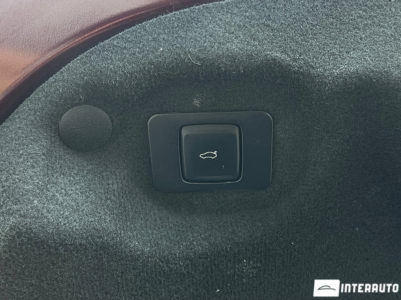 2016 Lincoln MKZ — Miniatură 23