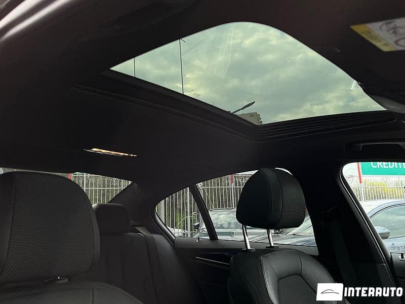 2017 BMW 520 — Miniatură 18