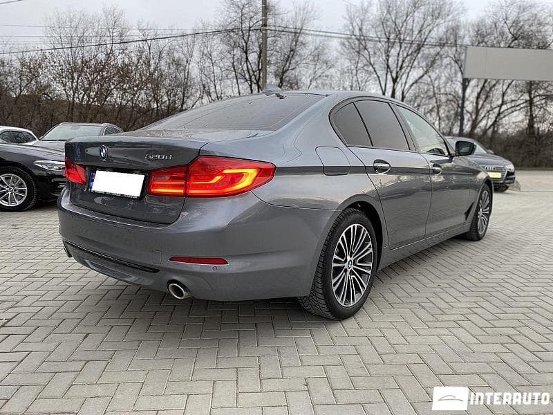 2017 BMW 520 — Miniatură 4