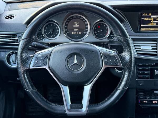 Mercedes E 200 2011 — Миниатюра 9