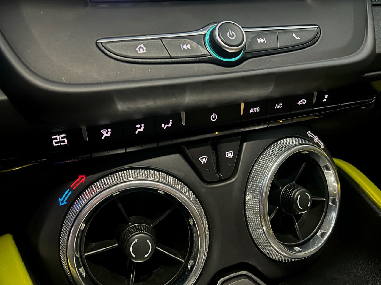 Chevrolet Camaro 2019 — Миниатюра 11