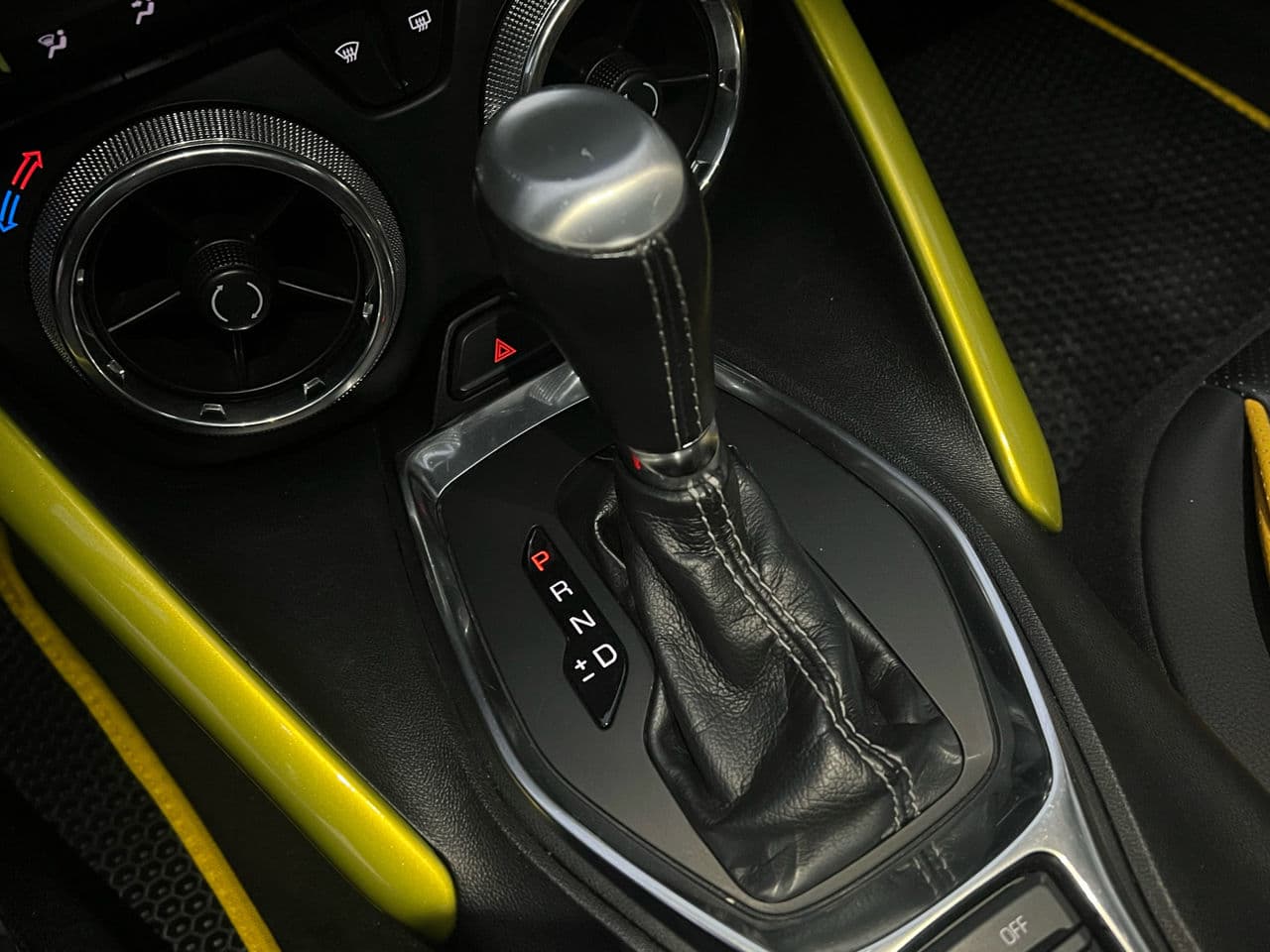 Chevrolet Camaro 2019 — Миниатюра 12