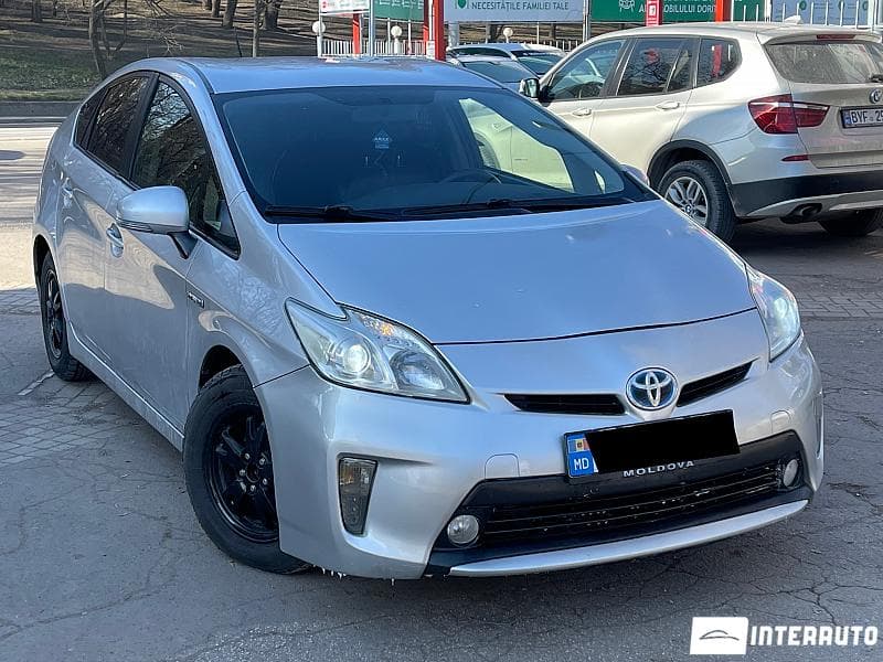 2013 Toyota Prius — Miniatură 2