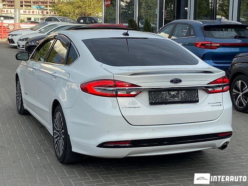 2017 Ford Fusion — Miniatură 4