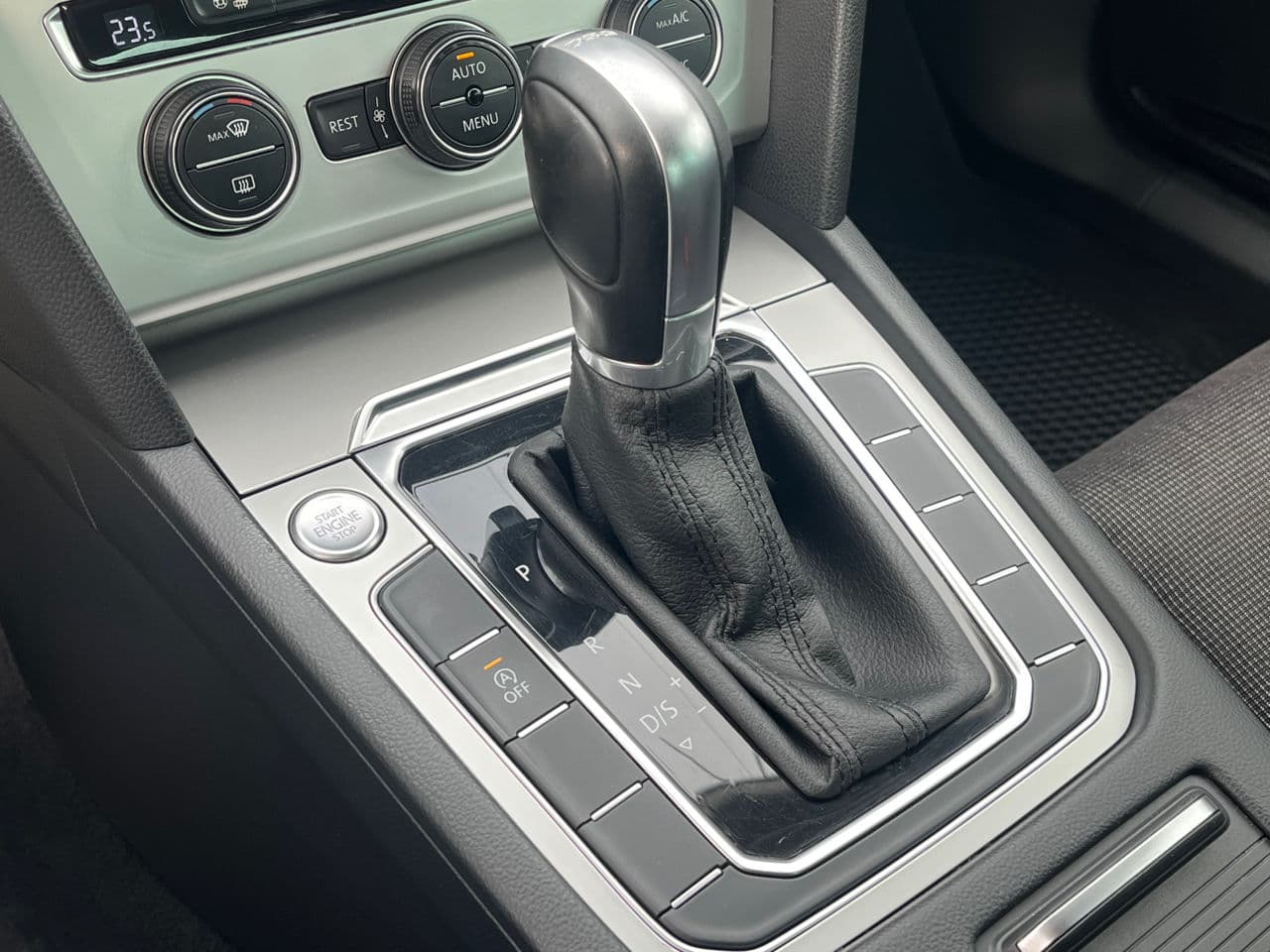 Volkswagen Passat 2015 — Миниатюра 8