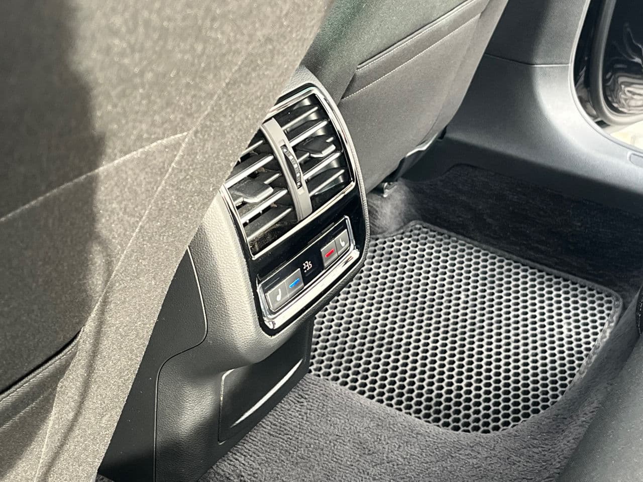 Volkswagen Passat 2015 — Миниатюра 14