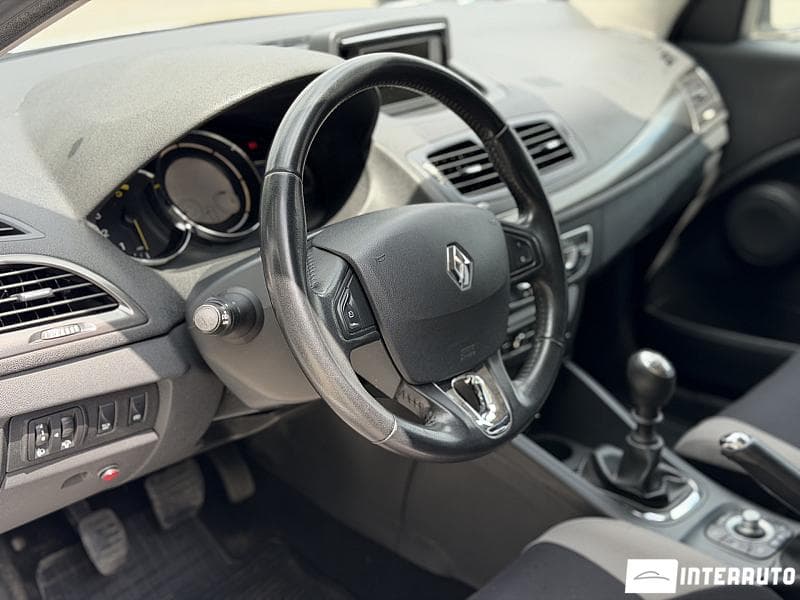 2015 Renault Megane — Miniatură 7