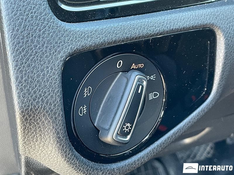 Volkswagen Golf 2018 — Миниатюра 12