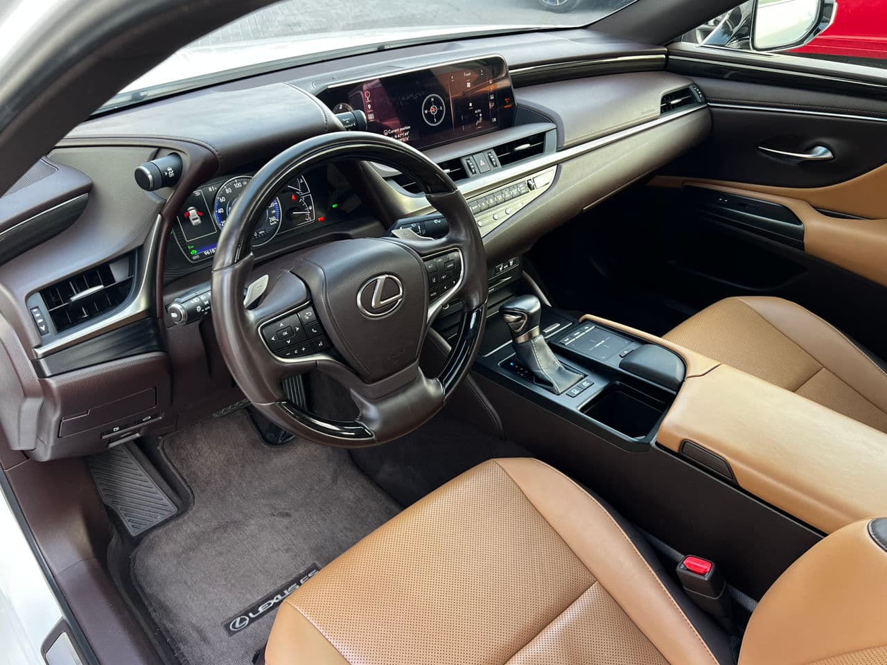 Lexus ES 300h 2018 — Миниатюра 5