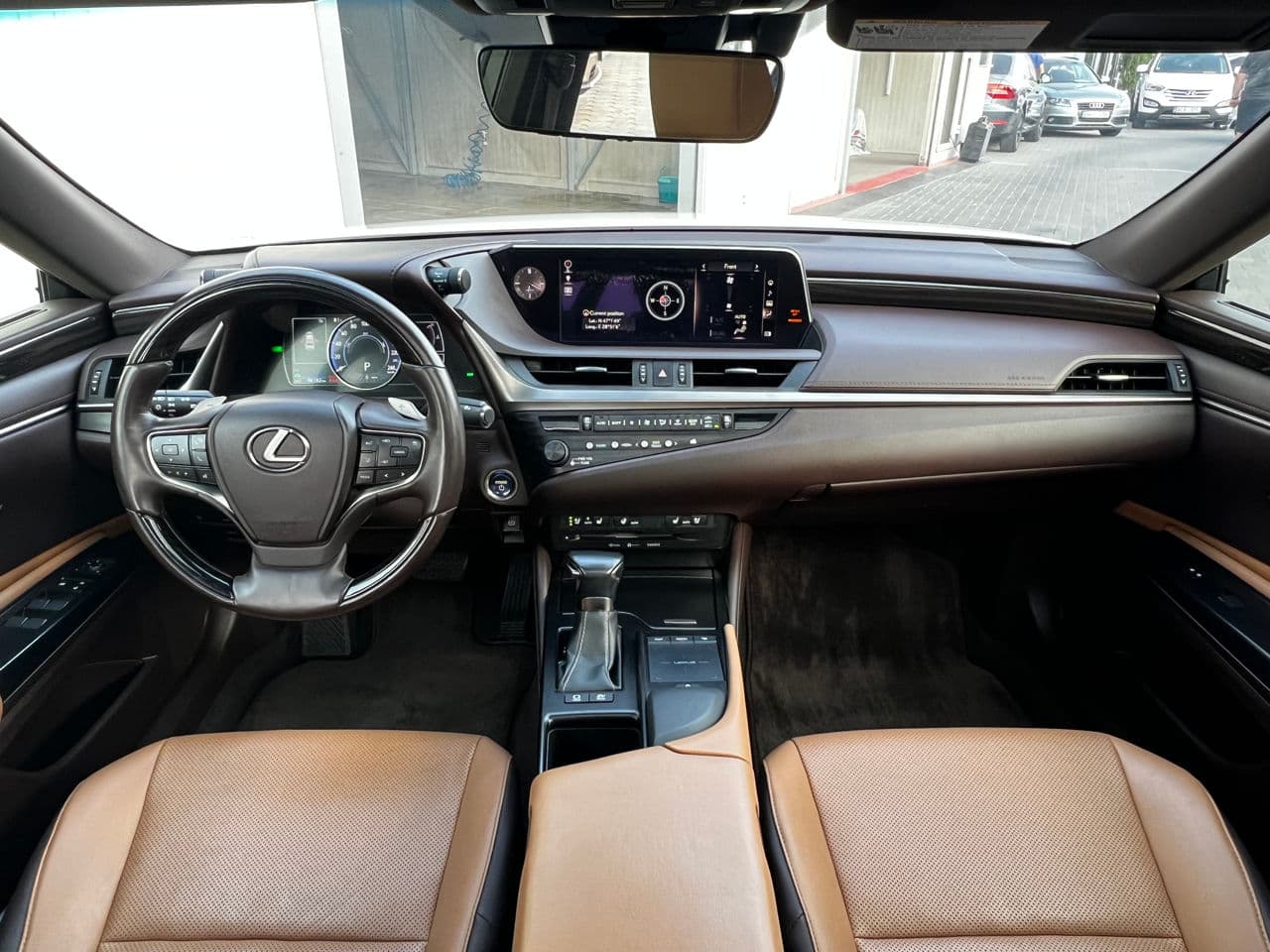 Lexus ES 300h 2018 — Миниатюра 7