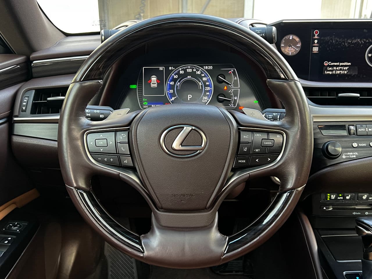 Lexus ES 300h 2018 — Миниатюра 9