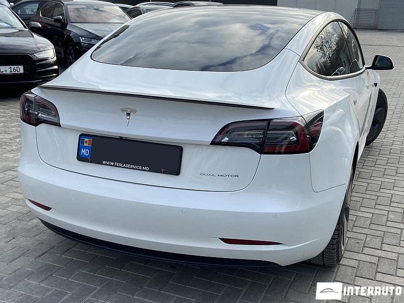 2021 Tesla Model 3 — Miniatură 4