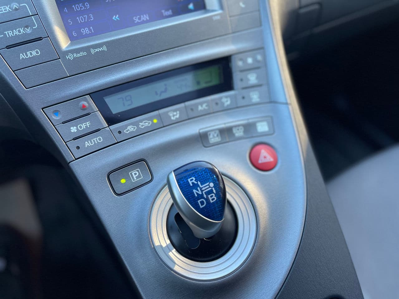 Toyota Prius 2015 — Миниатюра 16