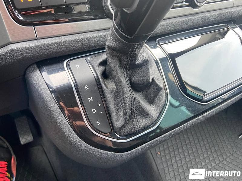 2015 Volkswagen Multivan — Miniatură 18