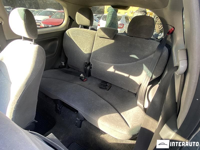 2000 Toyota Yaris — Miniatură 11