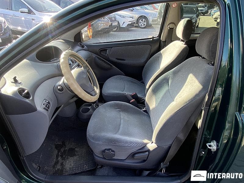 2000 Toyota Yaris — Miniatură 6