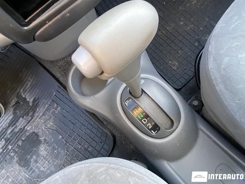 2000 Toyota Yaris — Miniatură 10