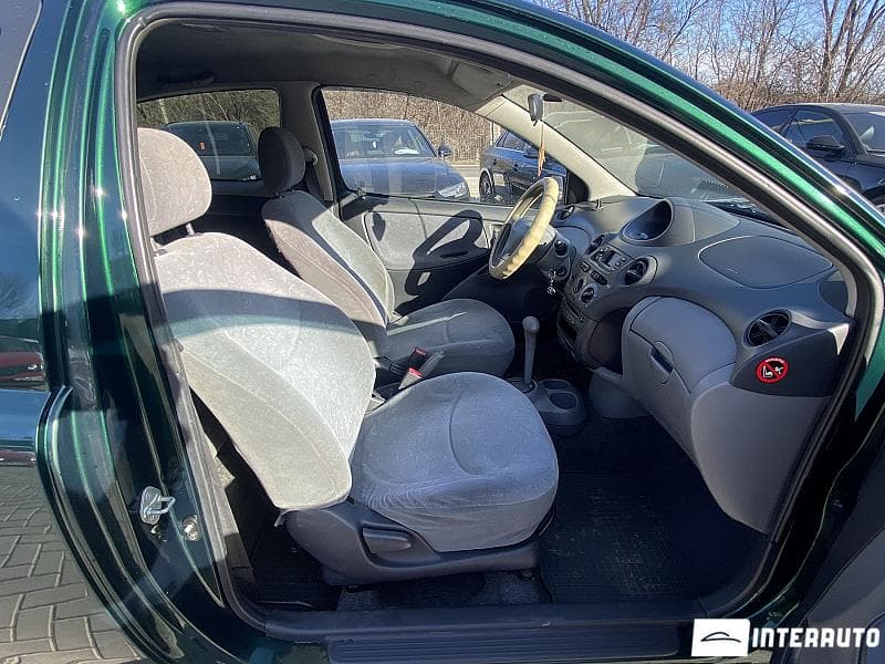 2000 Toyota Yaris — Miniatură 13