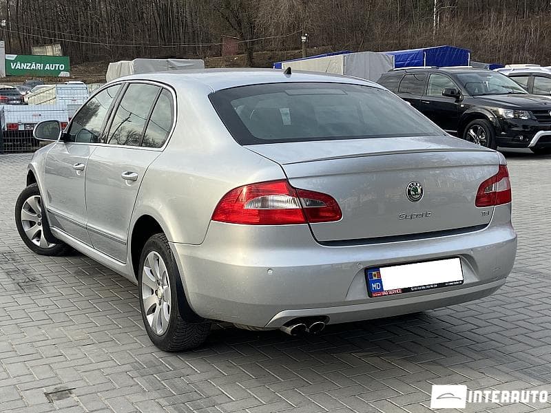 2009 Skoda Superb — Miniatură 4