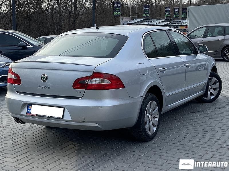 2009 Skoda Superb — Miniatură 2