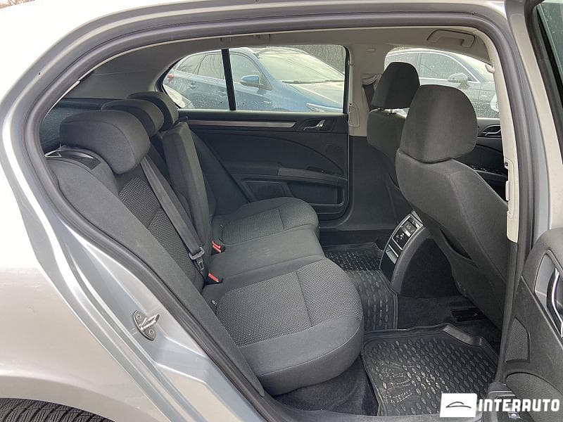 2009 Skoda Superb — Miniatură 14