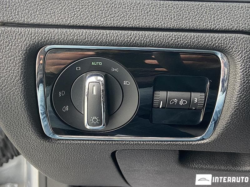 2009 Skoda Superb — Miniatură 8