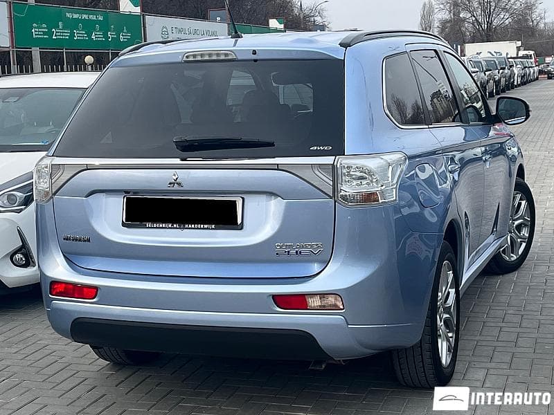 2014 Mitsubishi Outlander — Miniatură 2