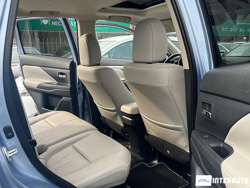 2014 Mitsubishi Outlander — Miniatură 20