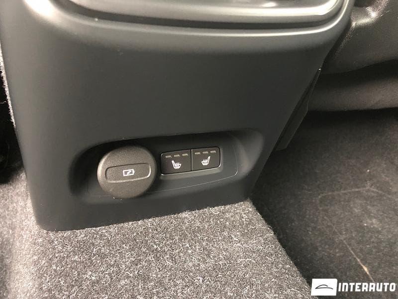 2021 Volvo XC 40 — Miniatură 11