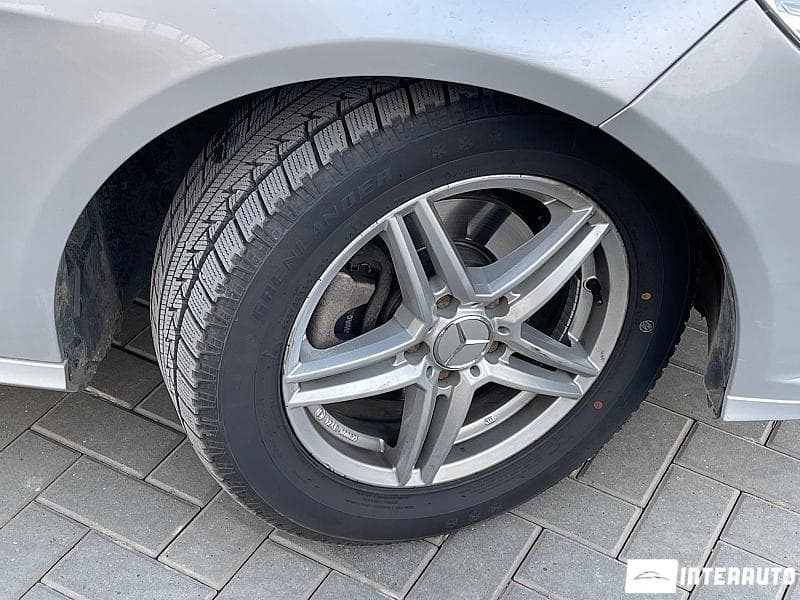 2012 Mercedes E 200 — Miniatură 17