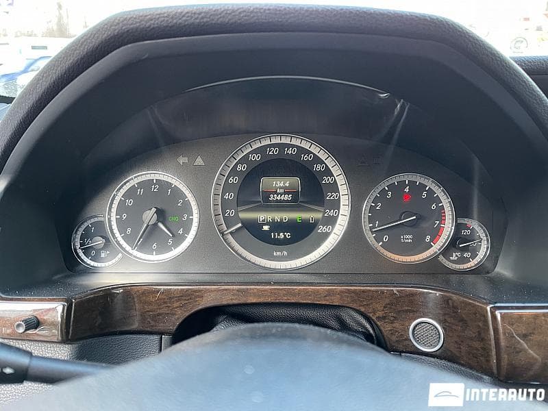 2012 Mercedes E 200 — Miniatură 8