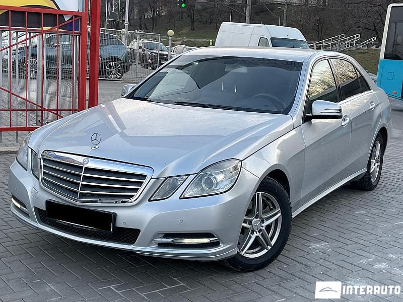 2012 Mercedes E 200 — Miniatură 2