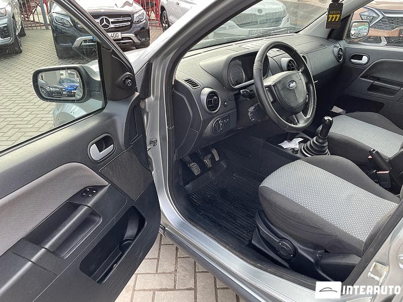2003 Ford Fusion — Miniatură 7