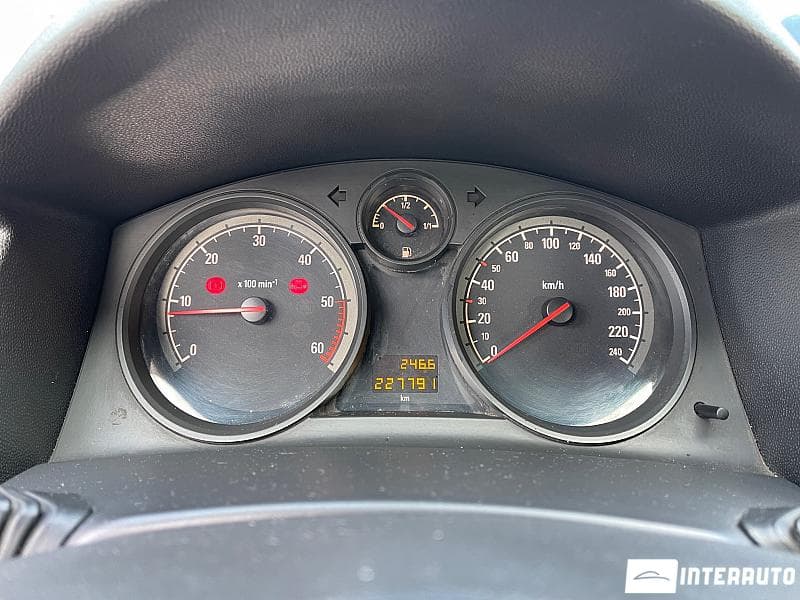 2009 Opel Astra — Miniatură 8