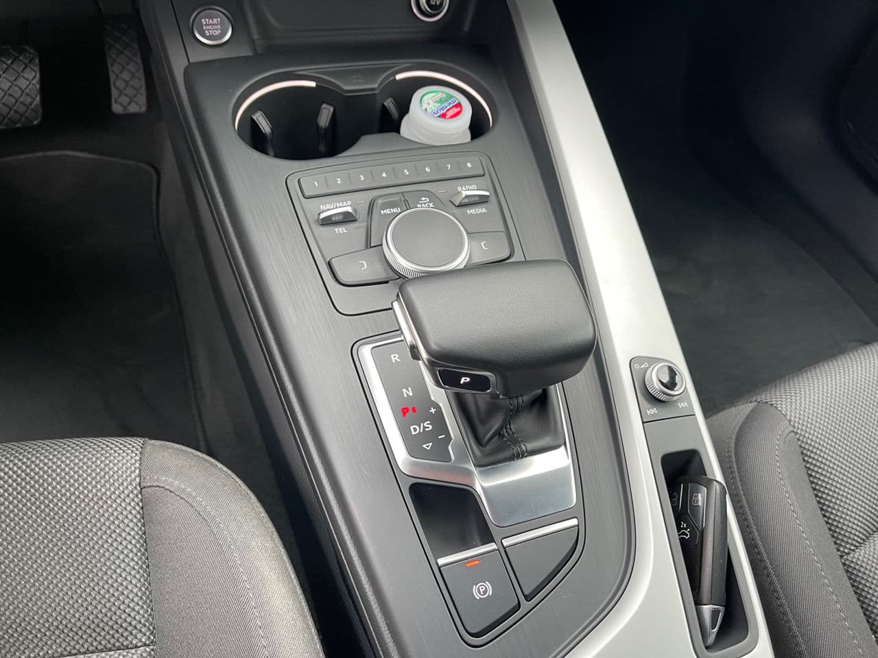 Audi A4 2018 — Миниатюра 12