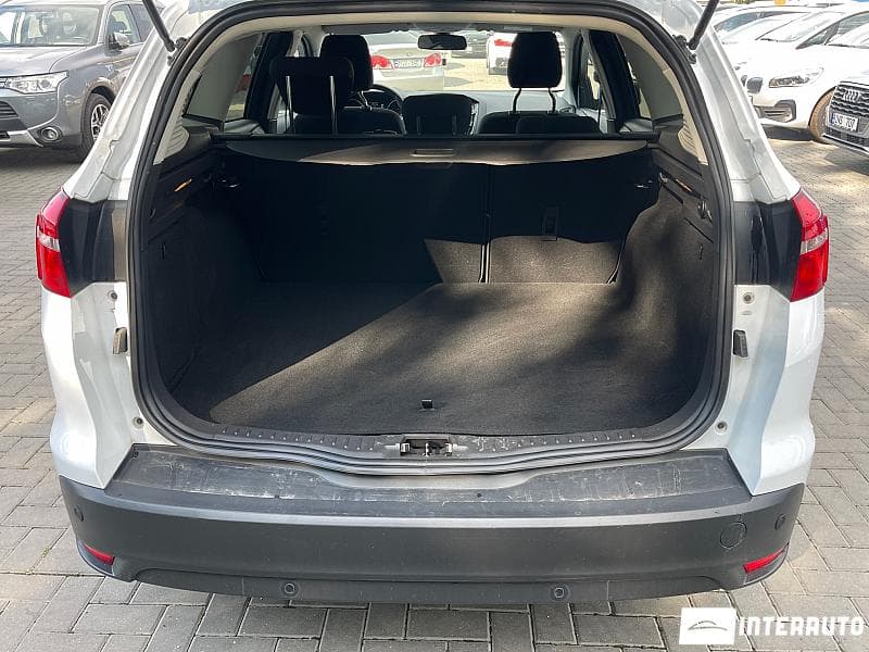 2016 Ford Focus — Miniatură 5