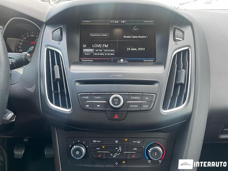 2016 Ford Focus — Miniatură 13