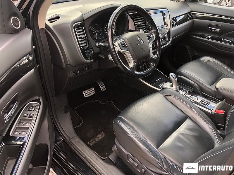 2016 Mitsubishi Outlander — Miniatură 8