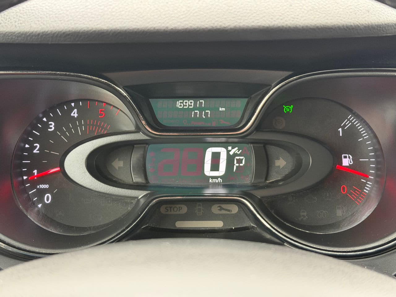 Renault Captur 2017 — Миниатюра 11