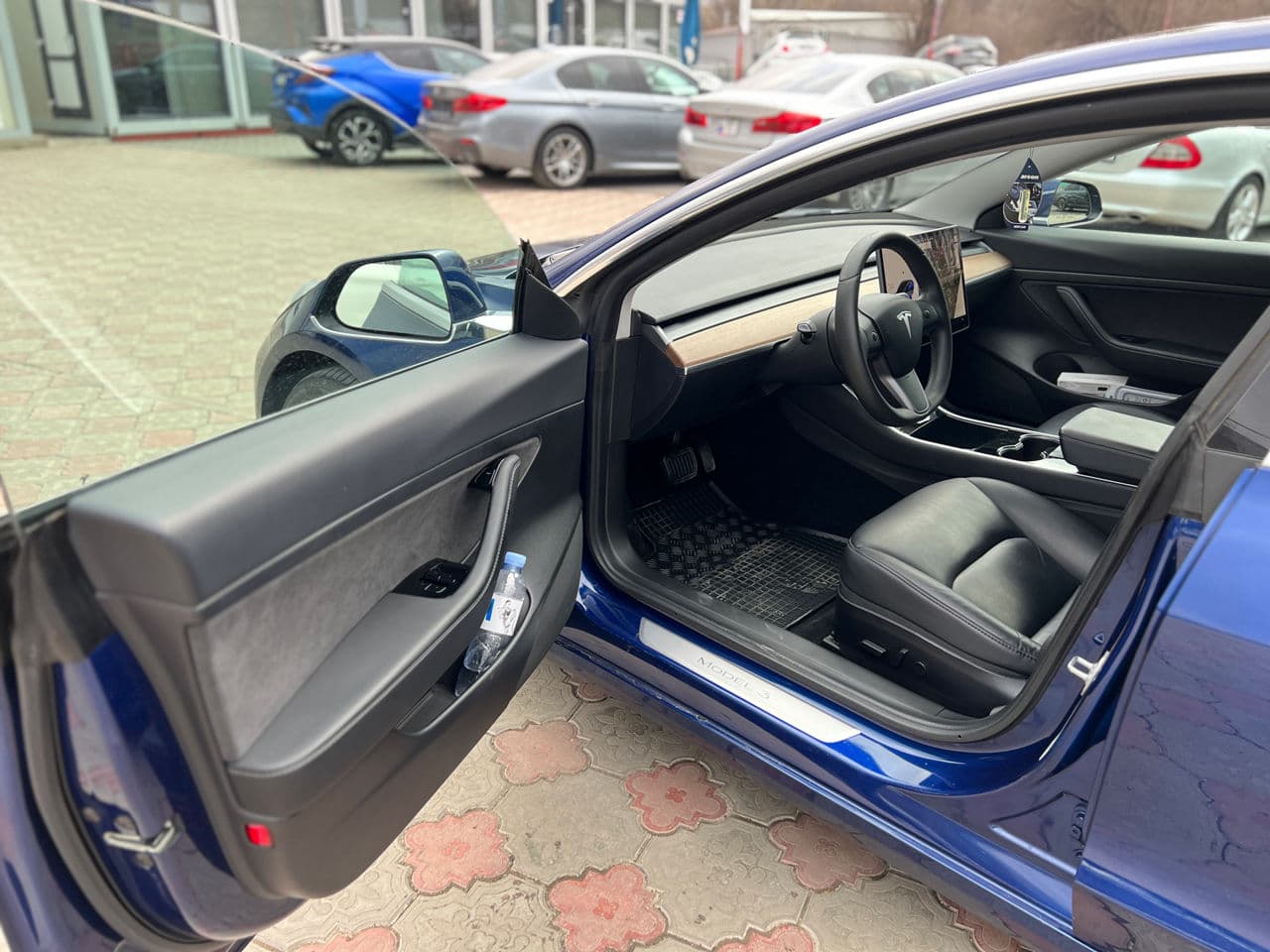 Tesla Model 3 2020 — Миниатюра 6
