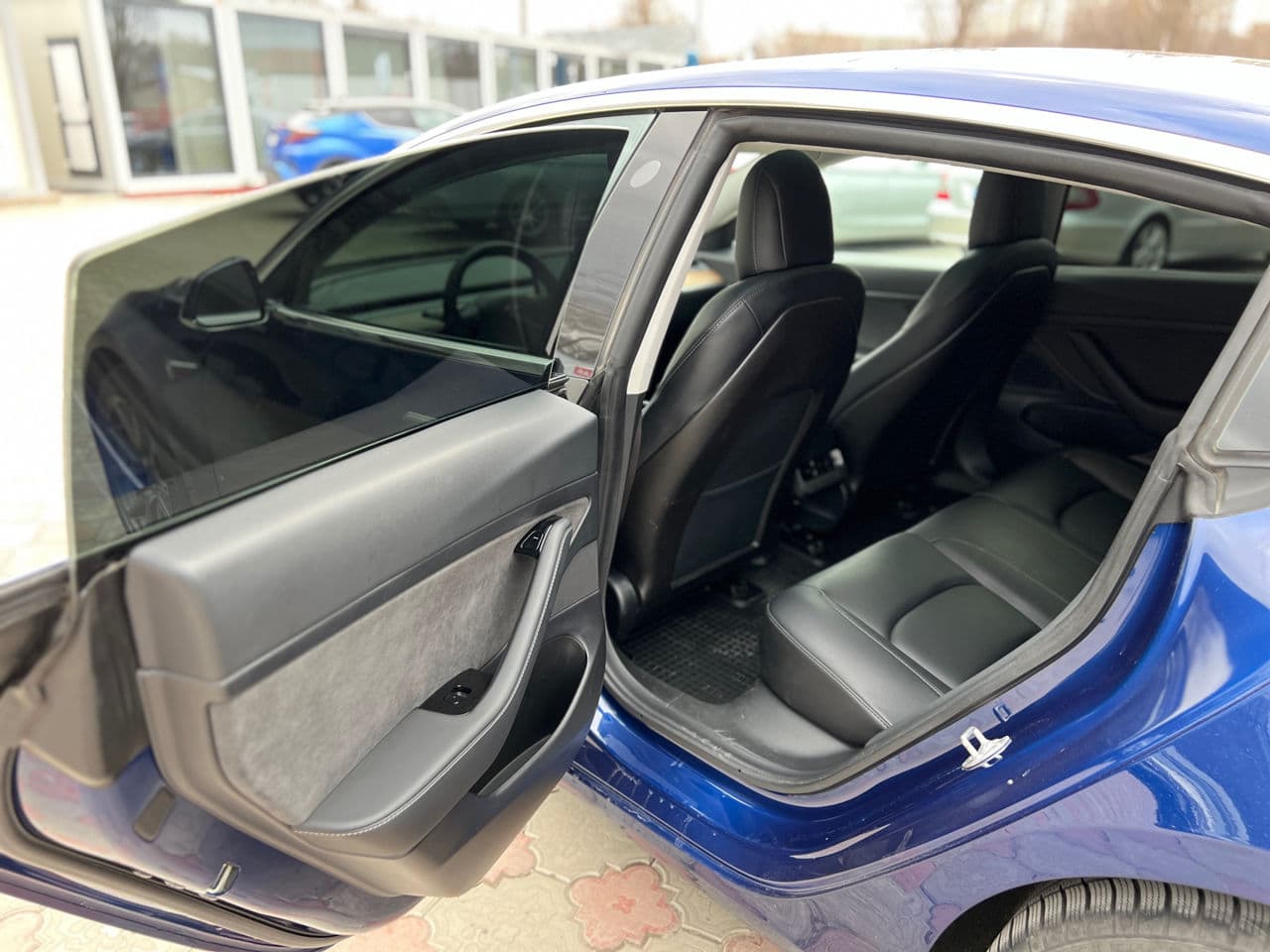 Tesla Model 3 2020 — Миниатюра 17
