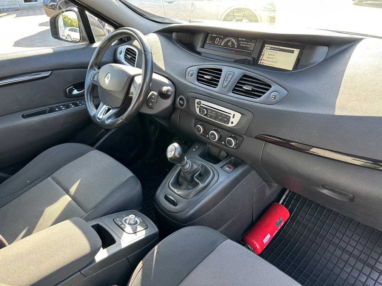 Renault Scenic 2013 — Миниатюра 13
