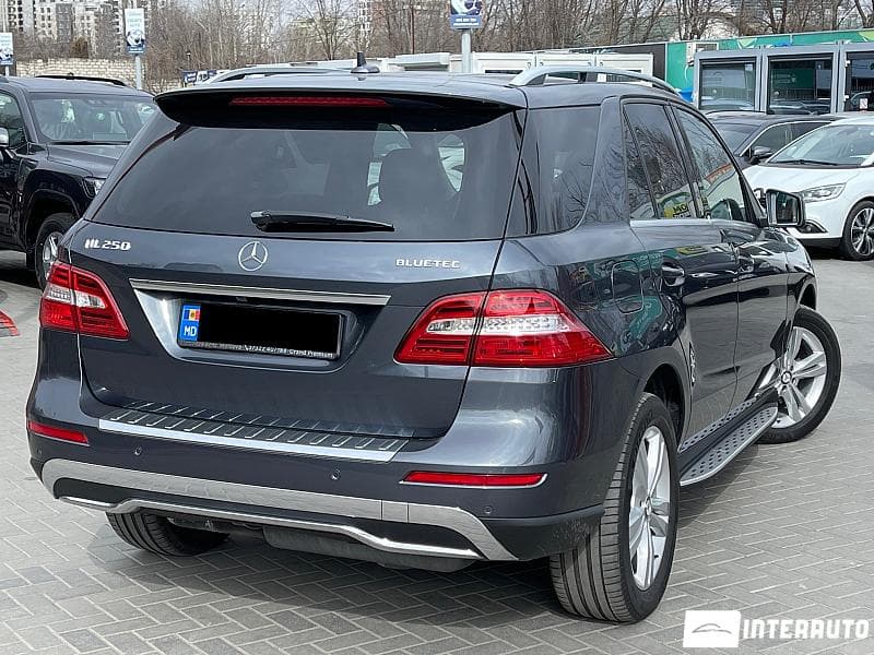 2015 Mercedes ML 250 — Miniatură 2